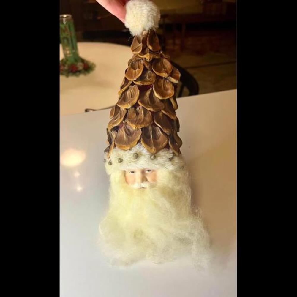 Beautiful Antique Style Santa Clause Pinecone Decor Vintage Christmas Trimmings